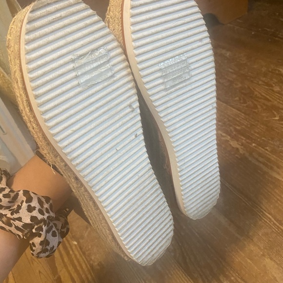 Espadrilles - Picture 3 of 4